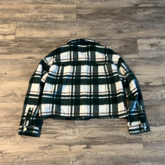 Zara crop, green, brown plaid crop jacket, Size Small (only worn once) - Picture 6 of 7